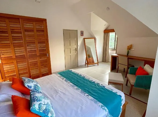 Nautilus * Anse Royale